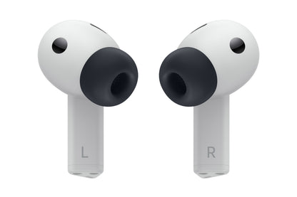 Samsung Galaxy Buds3 FE trådløse øretelefoner grå, sorte silikone øretipper, L og R mærke, aktiv støjreduktion.