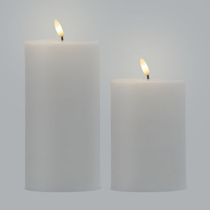 LED Bloklys udendørs 2-pak, hvid, gul-orange flamme, fjernbetjening og timerfunktion, side om side.