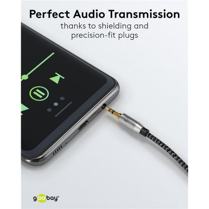 Smartphone tilsluttet Goobay AUX lydkabel 3,5 mm 2 m med synlige musiknapper på skærm.