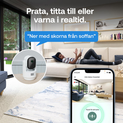 Arlo Essential 3 HD PTZ overvågningskamera streamer live video til mobilapp, svensk tekst vises på skærmen.