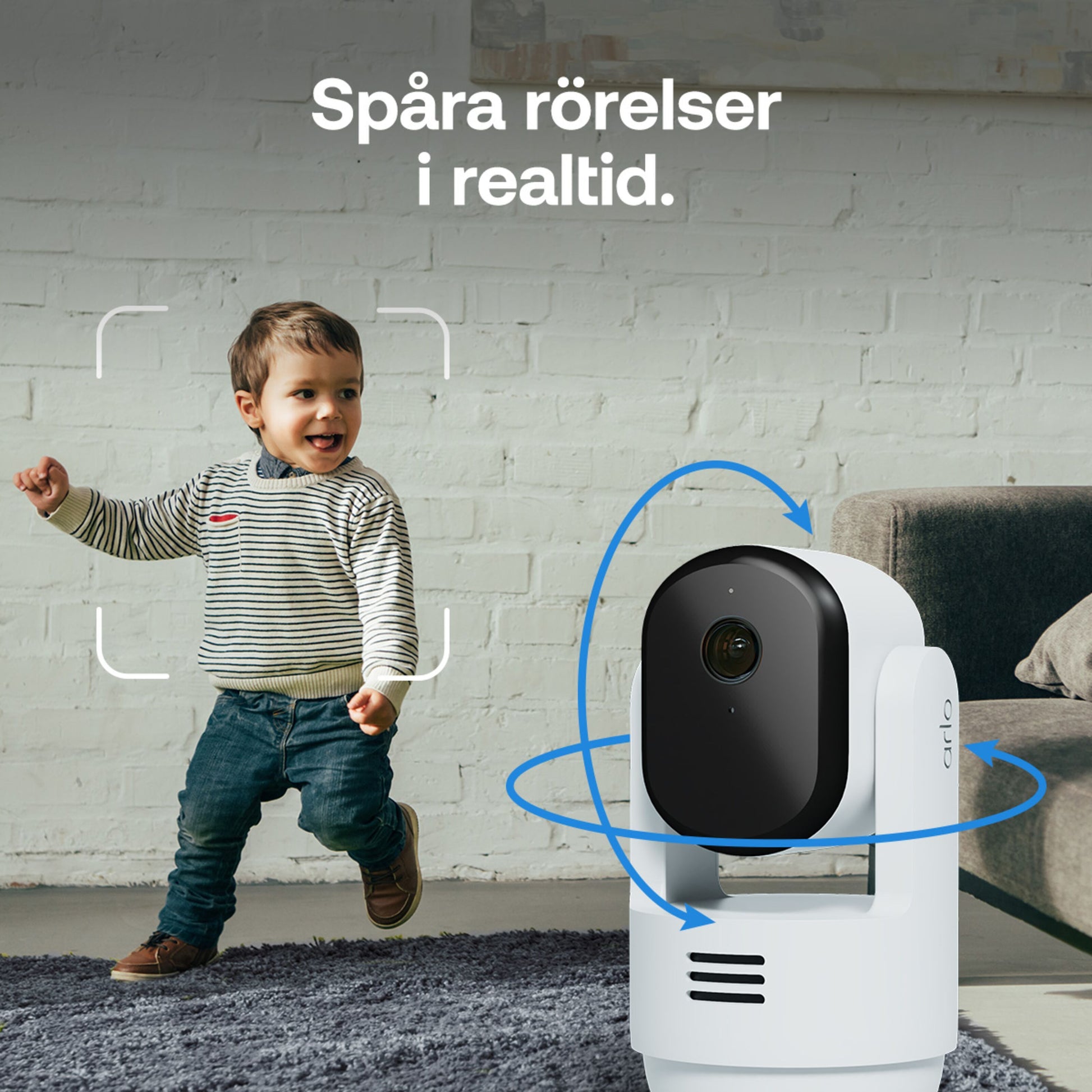 Arlo Essential 3 HD PTZ overvågningskameraer følger bevægelser, svensk tekst "Spåra rörelser i realtid" øverst.