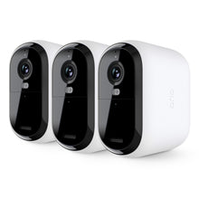 Arlo Essential 3 XL 2K trådløse overvågningskameraer 3-pak hvid/sort linse og bevægelsessensor foran Arlo-logo på siden.