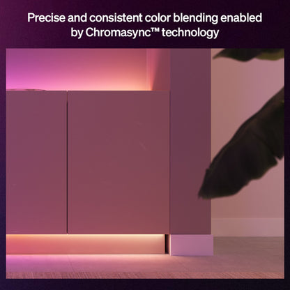 Philips Hue Flux LED-strip RGBW 4m til indendørs brug, viser blød pink og orange indirekte belysning, Chromasync-teknologi.
