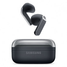 Samsung Galaxy Buds4 sort over sort etui med gennemsigtig låg og logo.