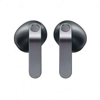 Samsung Galaxy Buds4 sorte trådløse høretelefoner med børstede metaldetaljer og aktiv støjreduktion.