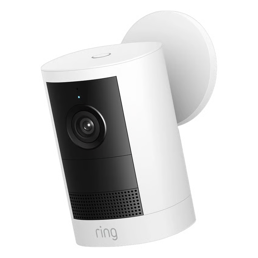 Ring Outdoor Cam Plus Battery Retinal 2K udendørs overvågningskamera, hvid, monteret med cirkulær fod, frontvendt linse.