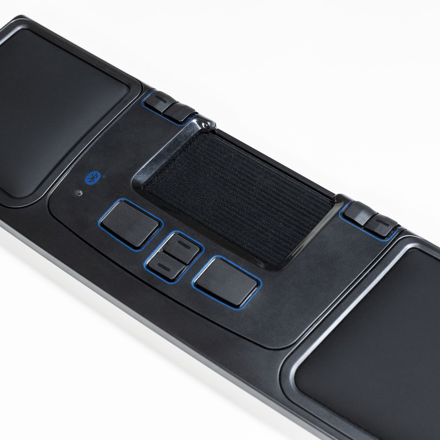 Mousetrapper Prime Trådløs Ergonomisk musesort, flere knapper, central scrollbar, Bluetooth-ikon, store touchflader.