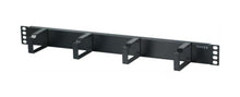 Deltaco 19" kabelpanel sort 1U til rack, fire rektangulære D-ringe og monteringshuller på hver ende.
