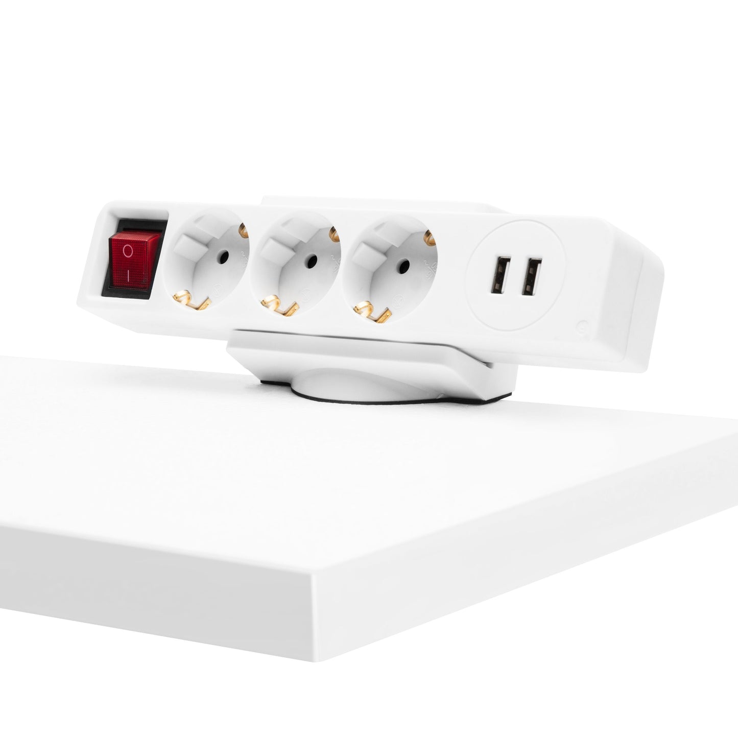 Luxorparts Bordbeslag til stikkontakt, hvid stikdåse med 3 EU-stik, 2 USB-porte og rød tænd/sluk-knap på bordkant.