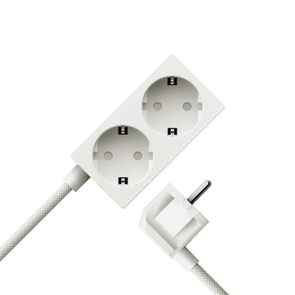 Sudio vægadapter GaN-opladning 30W, hvid, dobbelt stikkontakt, vinklet EU-stik, flettet strømkabel.
