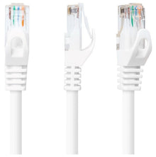 Luxorparts UTP-kabel Cat 6 hvid 2,0 m vist fra venstre, top og højre med synlige farvede ledninger i klar stikprop.