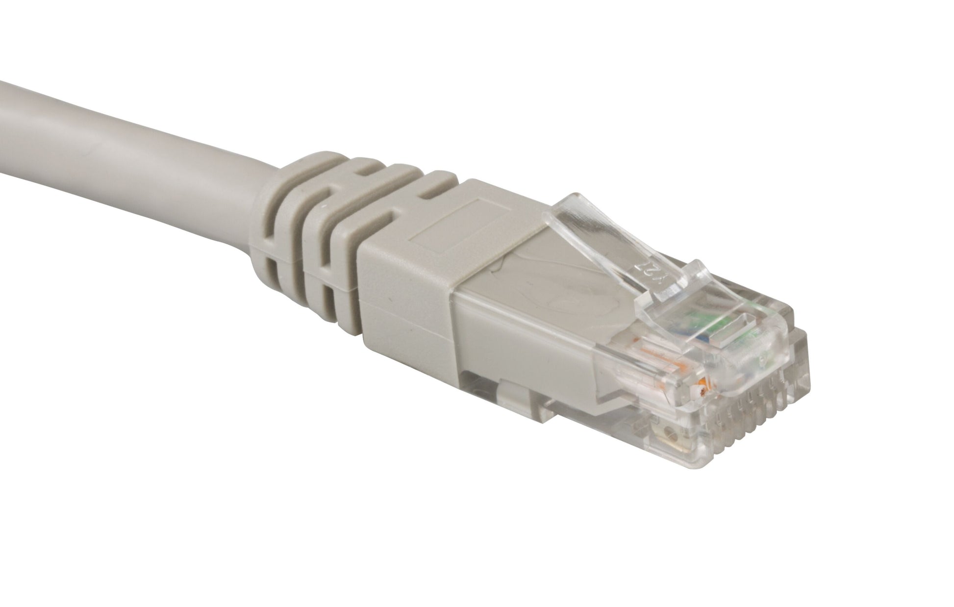 UTP-netværkskabel Cat. 6 grå 0,5 m med gennemsigtig RJ45-stik, synlige kobberkontakter og låsetap.