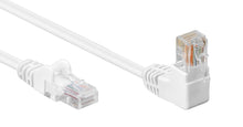 UTP-netværkskabel Cat. 5e 3 m hvid med vinklet RJ45-stik og synlige farvede ledninger.