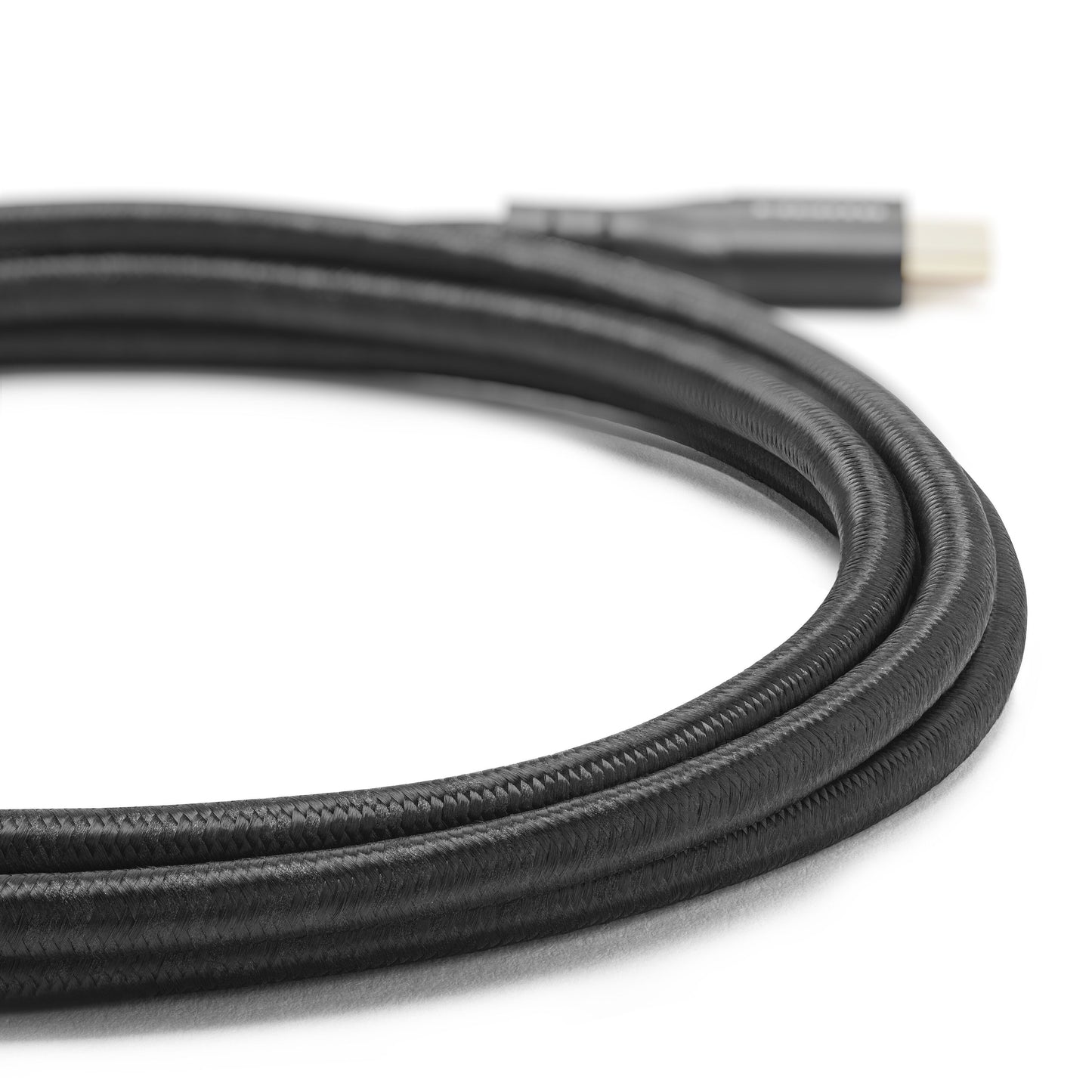 Nikabe HDMI 2.1 kabel sort, 8K/60Hz 4K/120Hz, 2m, synlig stikdel i fokus, ledning oprullet.