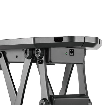 Nikabe Motoriseret tv-beslag til loftmontering, metalramme, knapper, strømstik, VESA, mekaniske og elektroniske dele synlige.