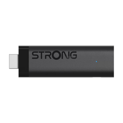 Strong LEAP-NOVA 4K Google TV Stick sort, 32 GB, blåt indikatorlys, USB-C stik i venstre side.