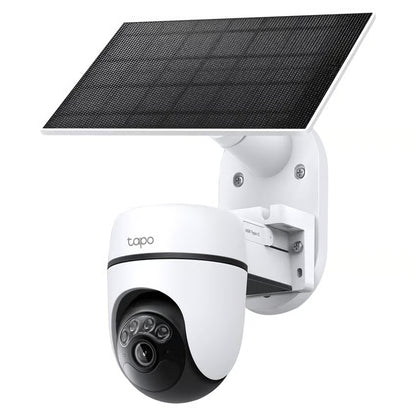 TP-LINK Tapo C610 solcelledrevet pan/tilt-overvågningskamera monteret på væggen med et sort solcellepanel ovenover.