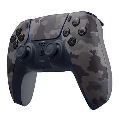Sony DualSense V3 trådløs controller Grey Camo med standardknapper, tommelfingersticks og touchpad set forfra.