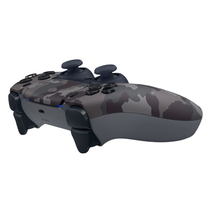 Sony DualSense V3 trådløs controller Grey Camo til PlayStation 5, sidevinkel med triggere, analoge pinde og blåt lys.