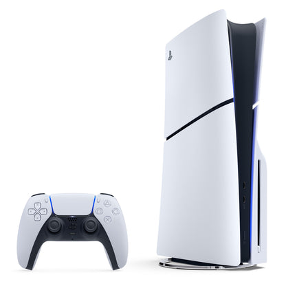 PlayStation 5 Slim Standard Edition hvid, sort-blå detaljer, vertikal med trådløs controller, 1TB SSD, 4K gaming.
