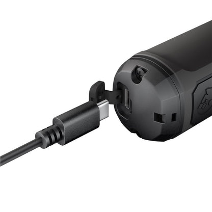 Sort USB-C kabel tilsluttes opladningsport på Goobay Mini Trådløs Skruetrækker 28 dele Genopladelig.