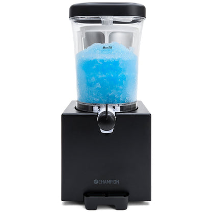 Champion Slush Ice Maskine 1L sort, sort/klar model med fronttud, fyldt med blå is og CHAMPION-logo på frontpanel.