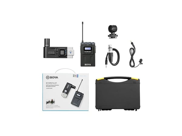 BOYA BY-WM8 Pro-K7 trådløst UHF-mikrofonsystem med modtager, sender, kabler, etui og emballage.