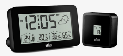 BRAUN digitale vejrstationer i sort, to størrelser, LCD-skærm med klokkeslæt, dato, sommertid, vejrsymbol, temperatur og luftfugtighed.
