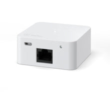 Zaptec Go Sense HAN RJ45 lader med USB-port og Ethernet RJ45 HAN-port placeret på venstre side til elbilopladning.