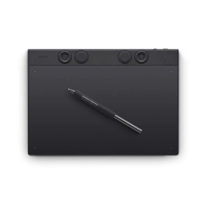 Wacom Intuos Pro medium tegneplade 263x148 mm sort med fire drejehjul øverst og stylus pen.