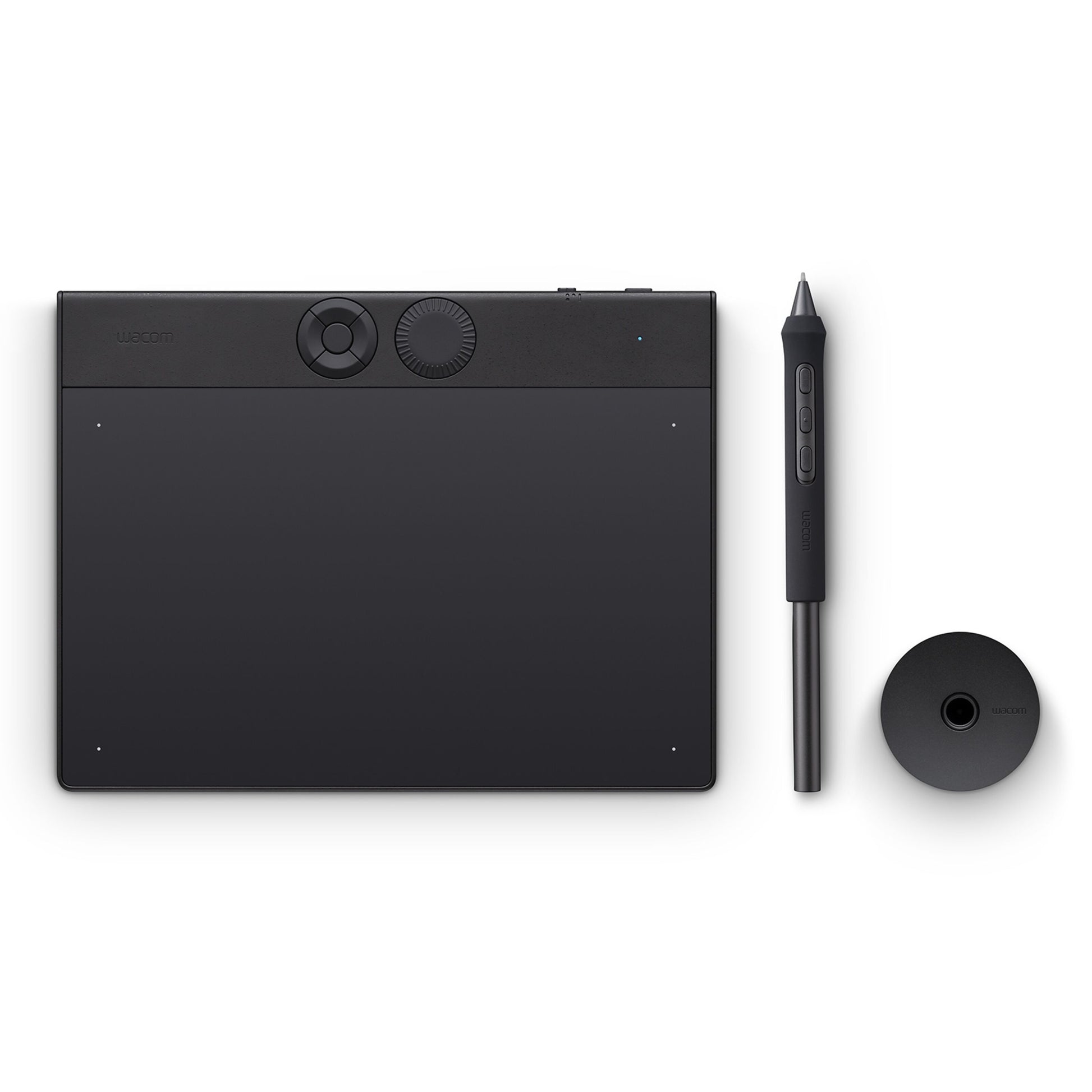 Wacom Intuos Pro tegneplade 187x105 mm med styluspen, rund penholder, knapper og touchring.