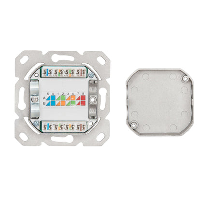 FTP-netværksstik Cat. 6 med 2 porte, synlige ledningsterminaler, farvet ledningsguide, metalfront, RJ45-udtag.