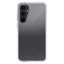 Gennemsigtigt Otterbox React etui til Galaxy A35 5G med stødsikring og åbning til tre vertikale bagkameraer.