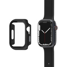 Apple Watch 45 mm sort med rektangulært display ved siden af Otterbox Eclipse beskyttende etui til Watch 7/8 45 mm.