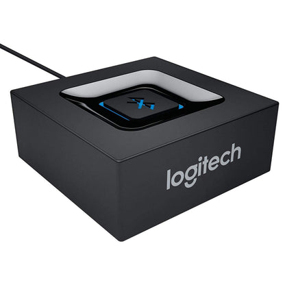 Sort Logitech Bluetooth-modtager til lydsystemer med central parringsknap, blåt lysikon og strømkabel.