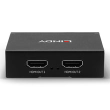 Lindy 2-Port HDMI 10.2G splitter i sort med to front HDMI-udgange mærket HDMI OUT 1 og HDMI OUT 2.