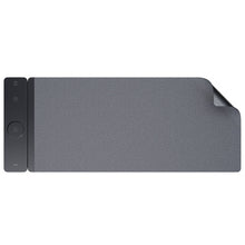 Allity Laptop Pad 4-i-1 med trådløs opladning 15W, grå rektangulær skrivebordsmåtte, mørkt kontrolpanel til venstre.