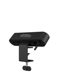 MicroConnect skrivebordsstikdåse sort med 2 Schuko, USB-A, 2 USB-C (67W), klemme og MicroConnect-logo.