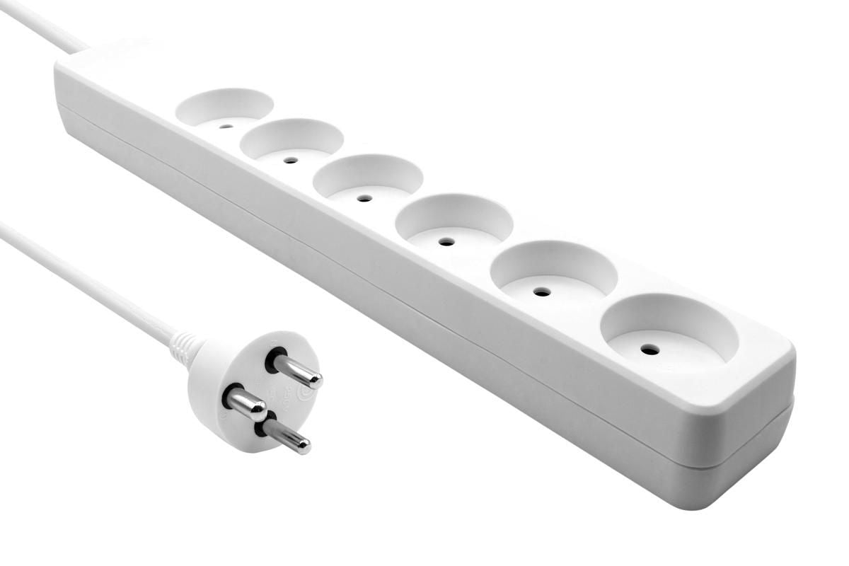 Microconnect stikdåse, 6 udtag, hvid, 2m ledning.