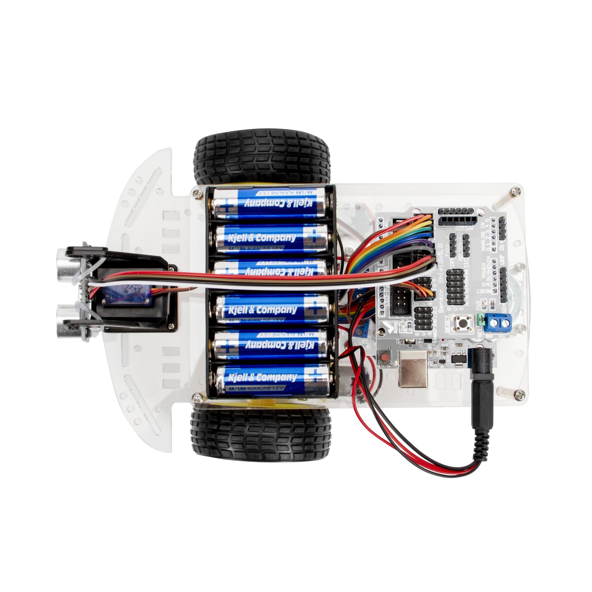 Arduino Robotbil Startpakke med gennemsigtigt chassis, synlige printplader, seks AA-batterier, ledninger og dæk top-down.