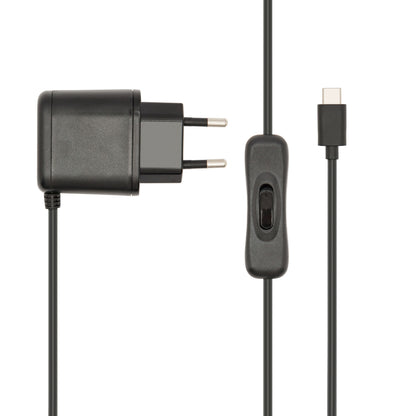 Netadapter til Raspberry Pi 4 sort vægoplader med EU-stik, strømafbrydere og USB-C stik maks 3A.