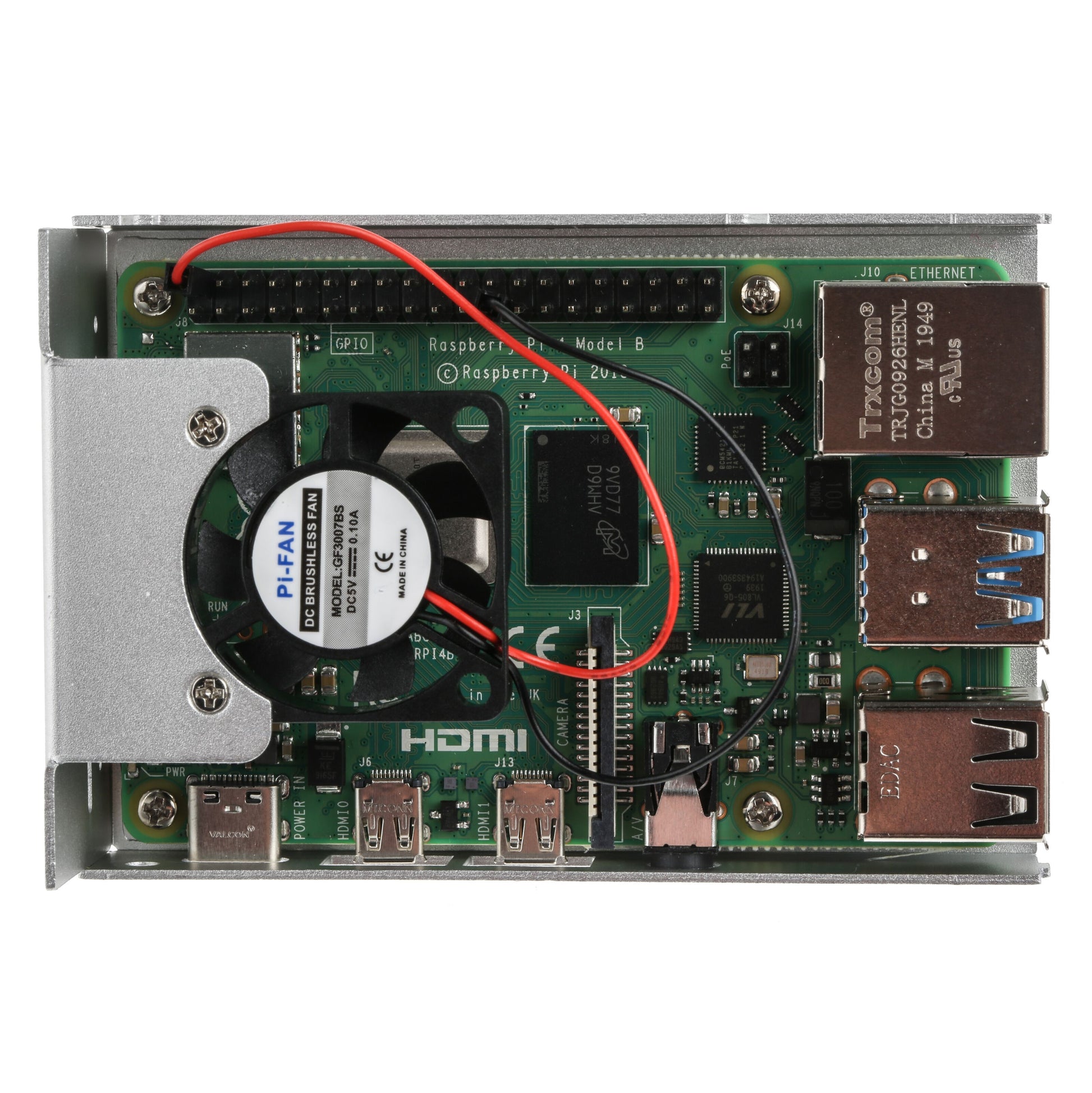 Raspberry Pi 4 Kit 4GB i metalcase, topvinkel med HDMI og Ethernet porte, blæsere og synlig elektronik.