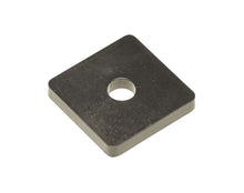 Firkantet metalvaskemaskine med centralt hul, skrå kanter og glat overflade til Endekappe til aluminiumsprofil.