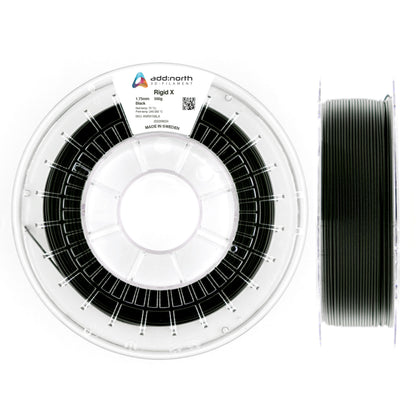 Stift X kulstofforstærket PETG-filament, front med Stift X mærkat, side med sort filament i klar plastspole, 2 vinkler.