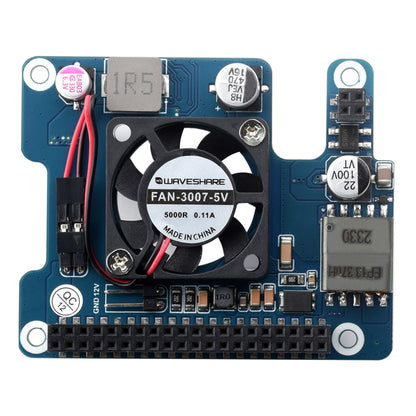 PoE+ Hat til Raspberry Pi 5, blå printplade med sort køleblæser, synlige chips, kondensatorer og flere porte.