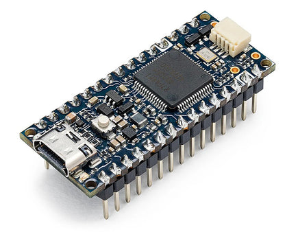 Arduino Nano R4 udviklingskort med central processor, mikro-USB-port, reset-knap, stik og dobbelte stiftlister.