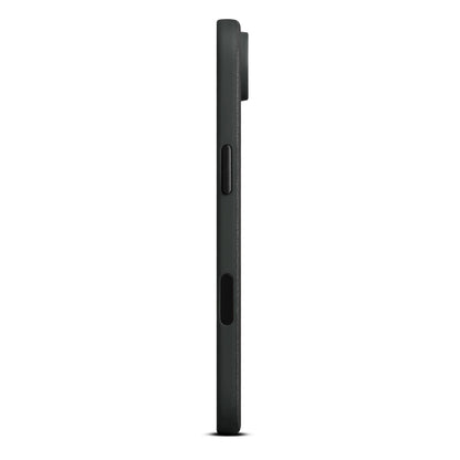 WOOLNUT læderetui til iPhone Air Sort, sideprofil med tyndt design, to sideknapper og let udstående kamerabump.