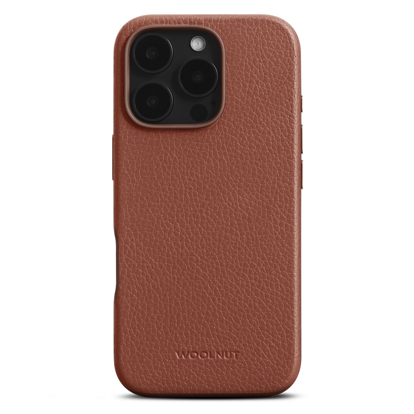 WOOLNUT læderetui til iPhone 16 Pro Cognac MagSafe præcise udskæringer tekstureret finish WOOLNUT logo nederst.