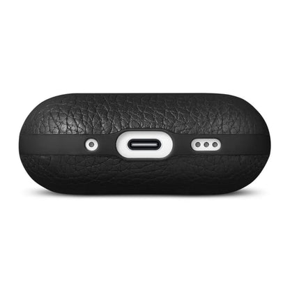 WOOLNUT etui i sort læder til AirPods Pro 3 opladeretui med USB-C port og indikatorhuller nederst.