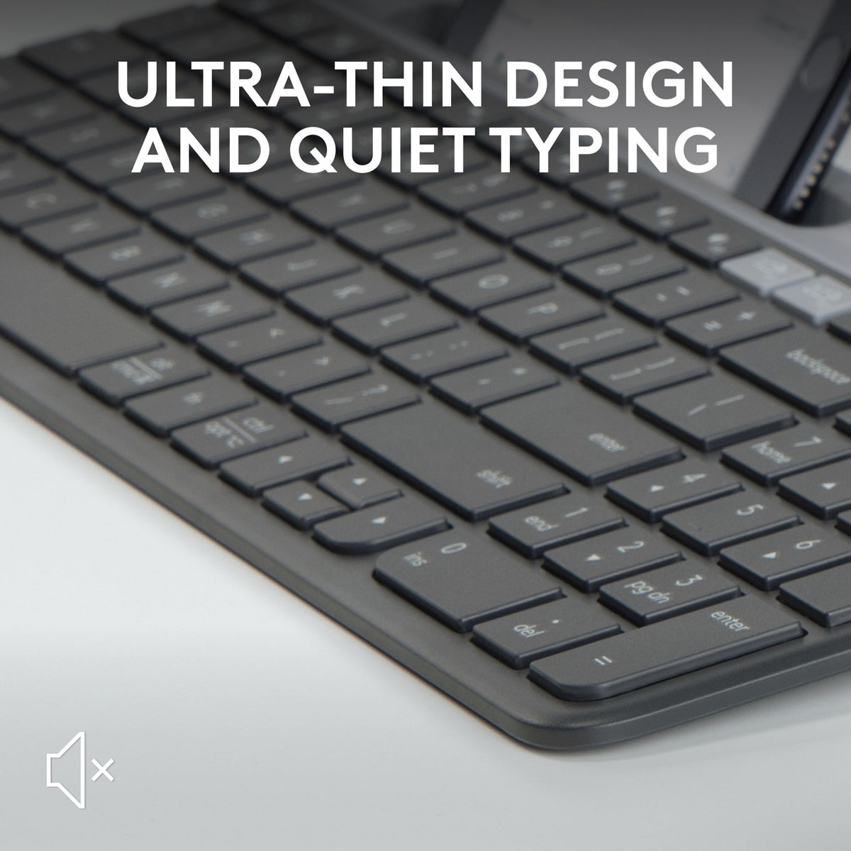Logitech K580 – et slankt, trådløst tastatur til flere enheder med indbygget telefonholder og lydsvage taster.